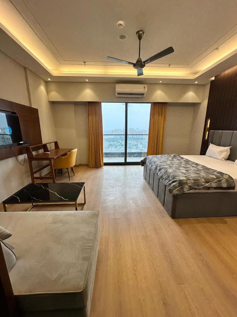 Aparthotel Urban Abodes Ghaziabad Exterior foto